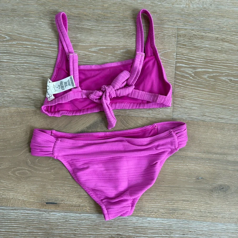 Jessica Simpson pink 2 pc swimsuit in size Small.